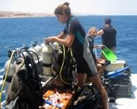 Divers preparing