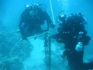 Tec team fixing mooring