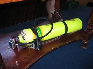 Extra Oxygen for decompressing divers prepared