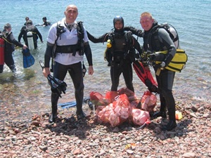Trash collecting team