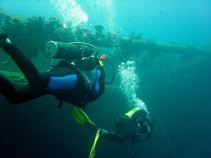 Exploring the wreck