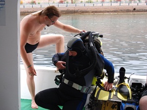 Roel helps Rod prepare