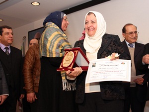Laila with award
