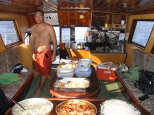 Motaz presents boat buffet