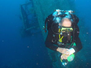 Taiyong - leaving the wreck