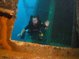 Wreck diver OK