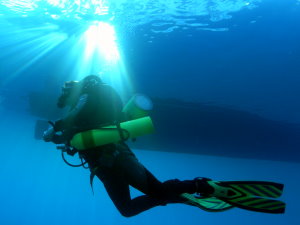 The light shines on rebreathers!