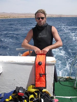 Diver with DSMB